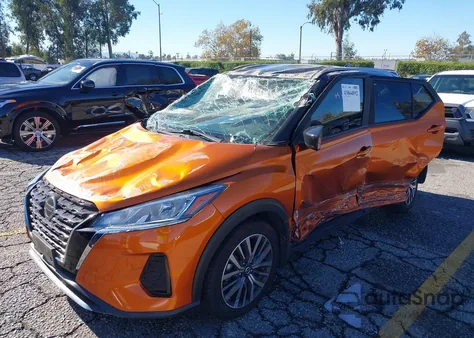 2021 Nissan Kicks Sv Xtronic Cvt из США, поврежденный, VIN 3N1CP5CVXML483232